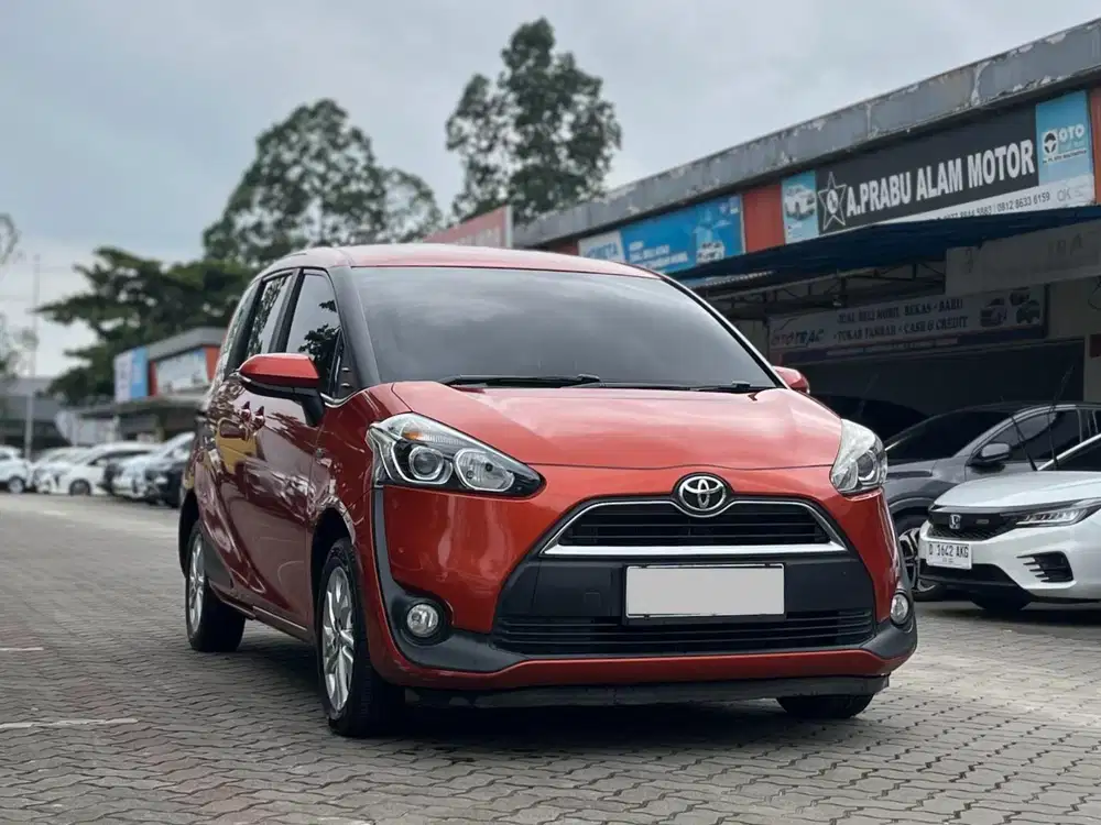 TERMURAH!! TOYOTA SIENTA G MT MANUAL 2016 ORANGE