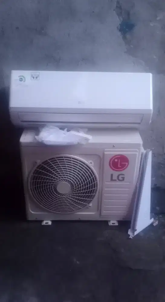 Ac LG 1/2pk rasa baru mulus suara halus