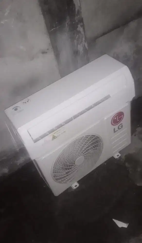 Ac LG 1/2pk rasa baru mulus suara halus