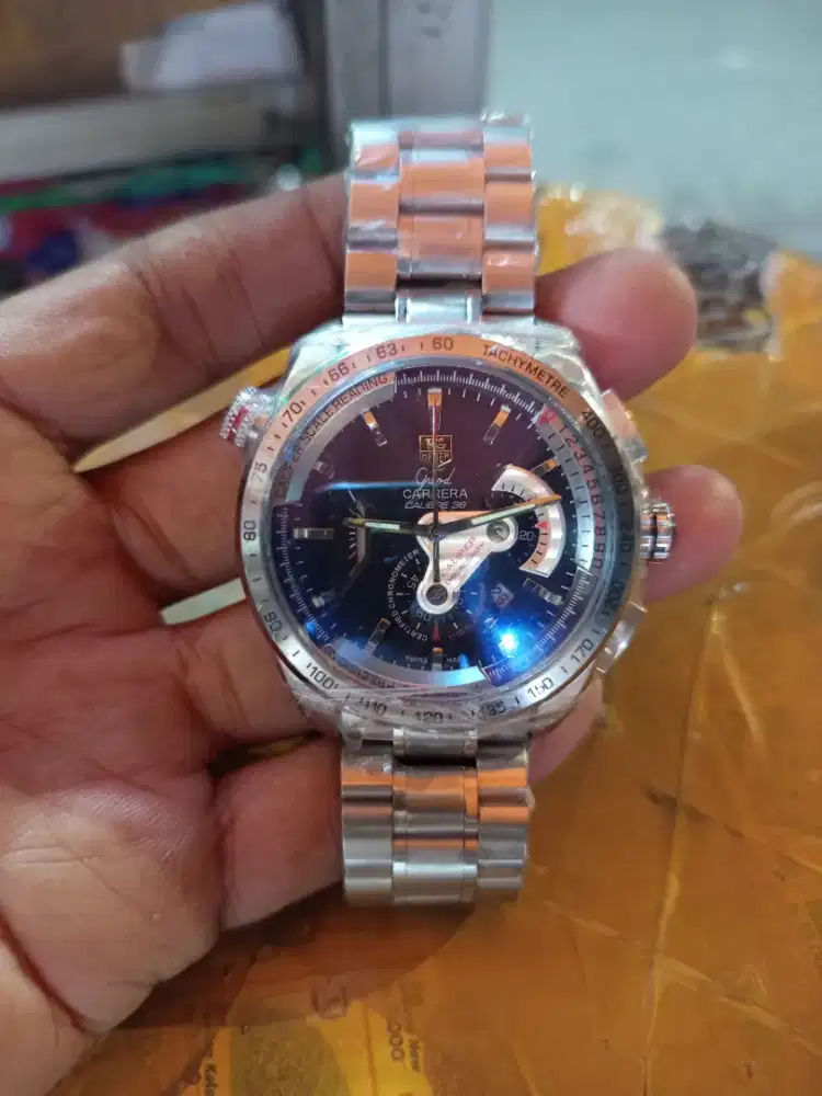 Jan tangan pria chrono
