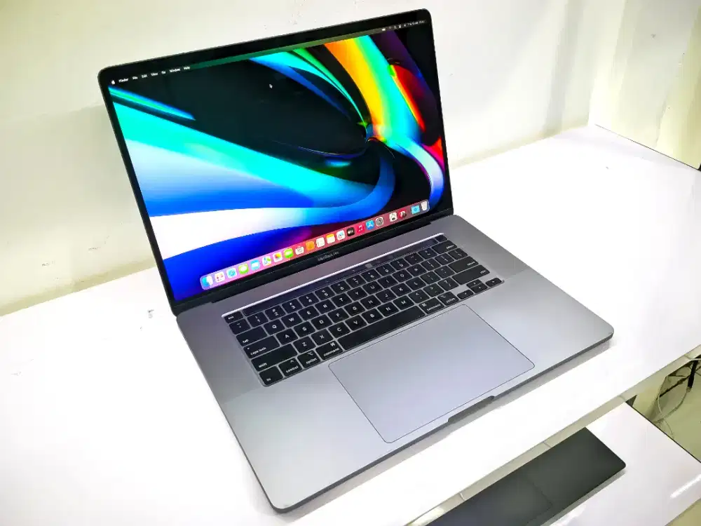MacBook Pro 16inch 2019.CORE i7.RAM16GB.SSD512GB 
