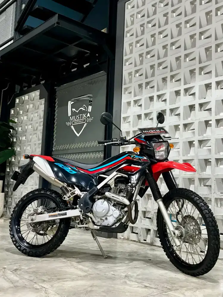 KAWASAKI KLX 230 2024 - Chintia Mustika