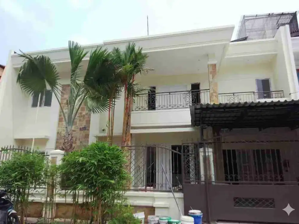 dijual Rumah Green Garden 2,5 Lantai baru renovasi bagus siap huni aman banjir