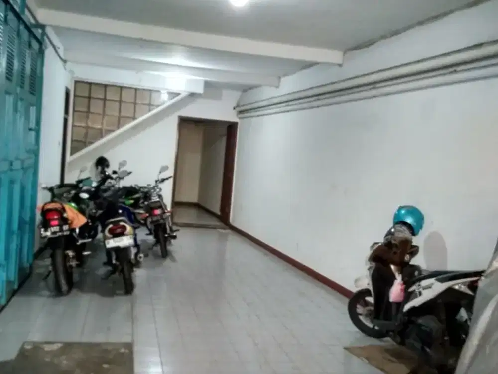 Gudang Siap Pakai di Jalan Holis Bandung