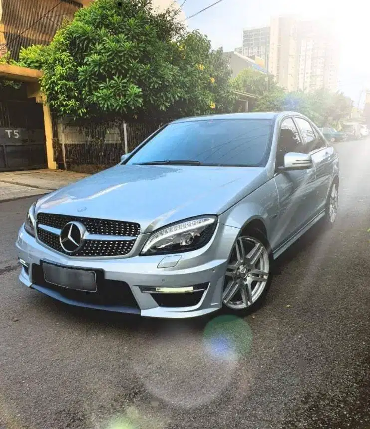 Mercedes Benz C200 Thn 2011 CGI AMG Style