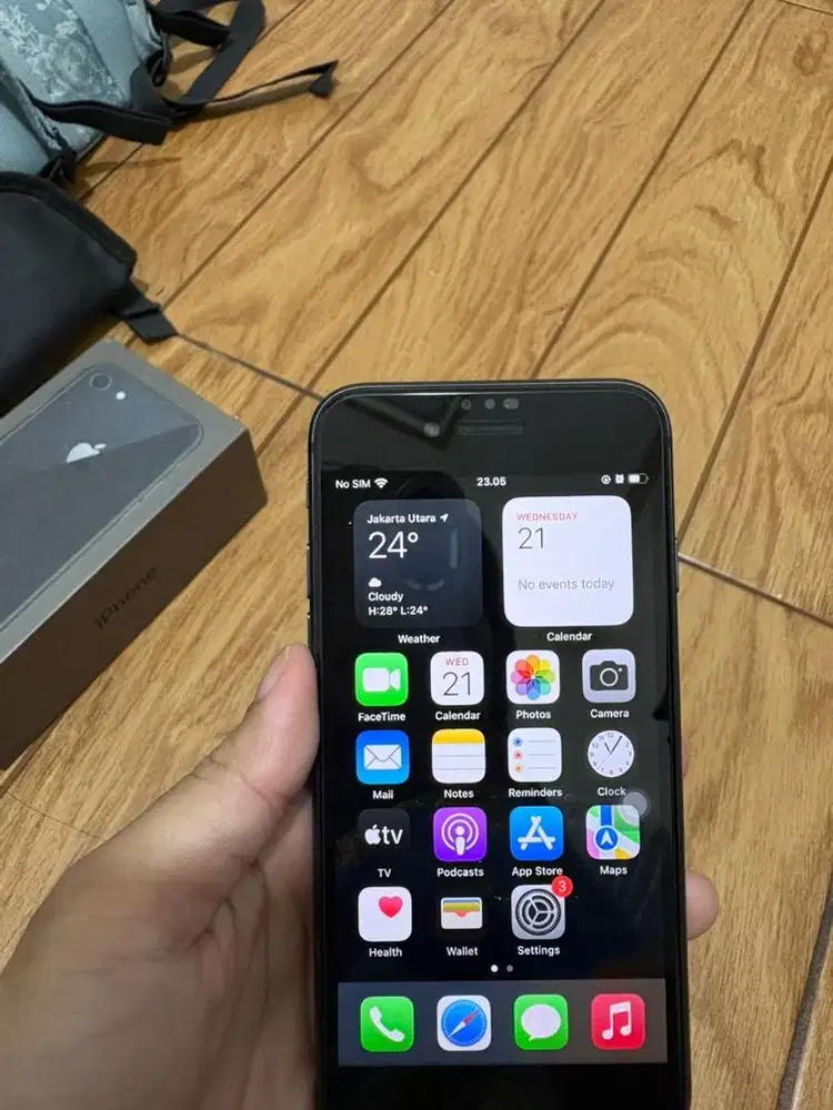 Iphone 8 64GB Inter Black Pemakaian Cewe