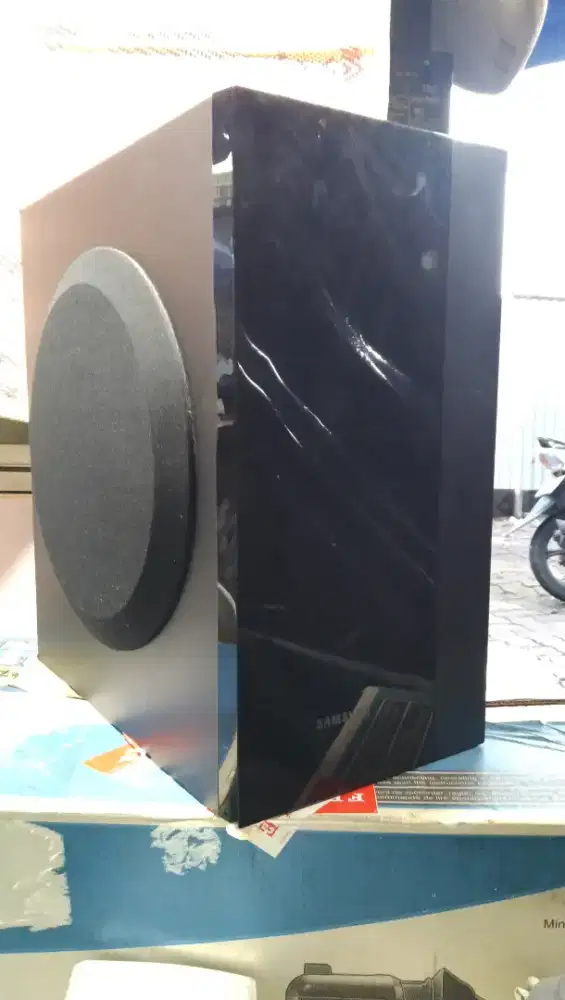 Subwoofer Samsung pasif 8in kondisi normal gan