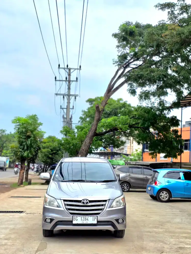 Innova 2.0 V Automatic 2014 Pemakaian 2015