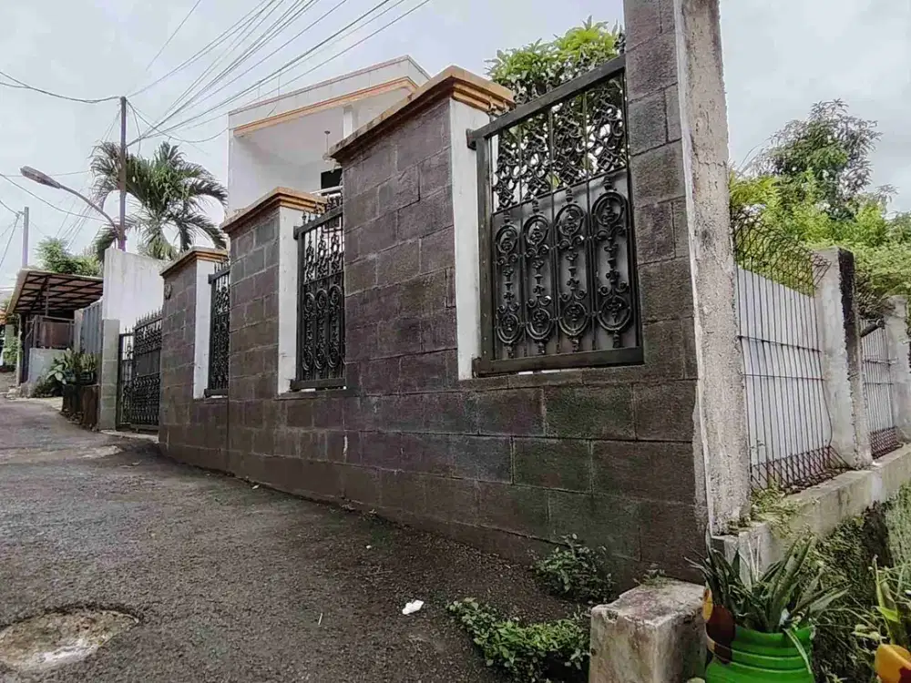 Di jual rumah bisa dijadikan kos kos an