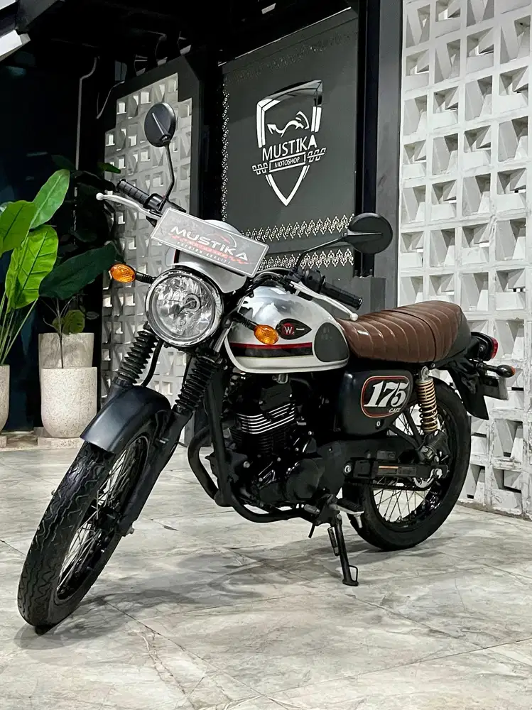 Istimewa‼️Kawasaki W175 Café 2021 pmk 22. Odo 11rb.DANNY Mustika Motor
