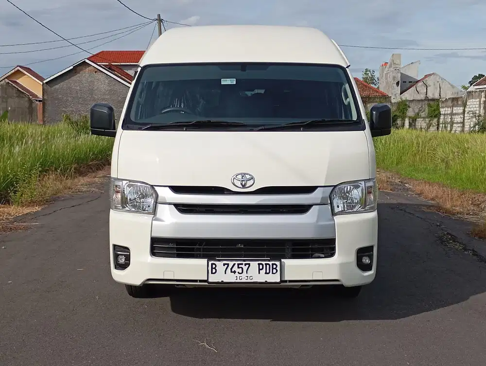 Hiace Commuter Murah