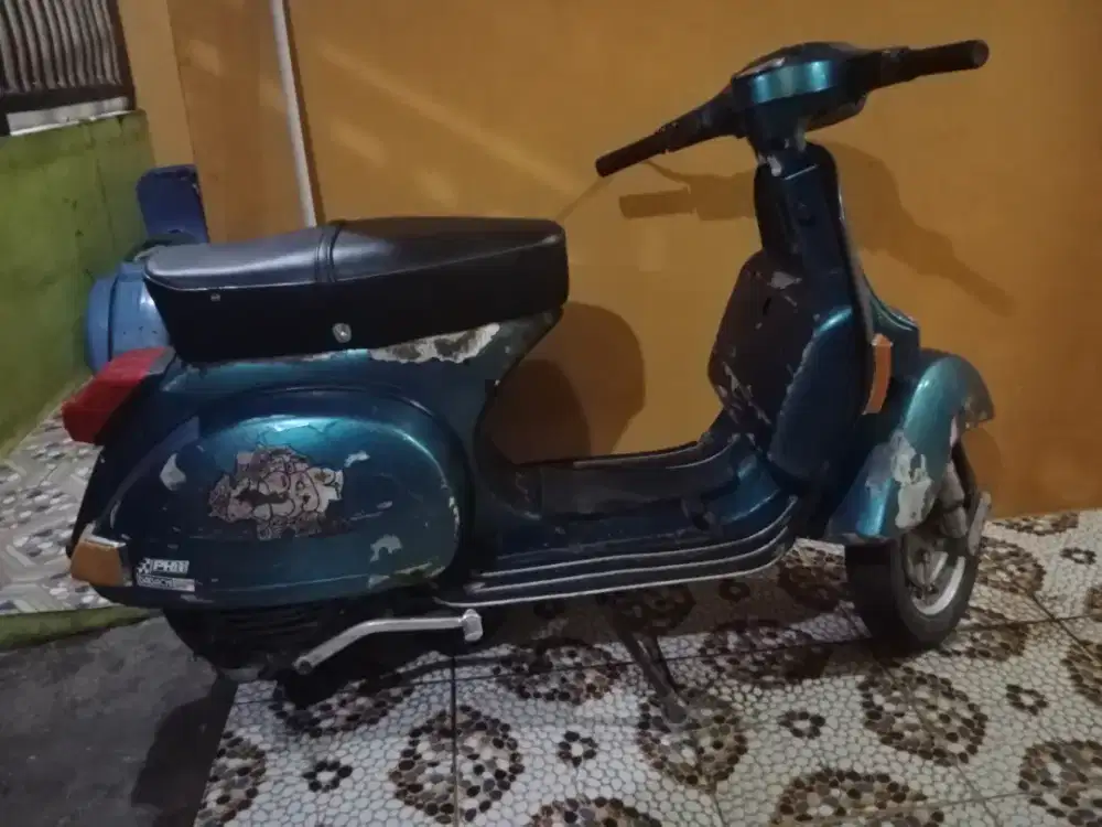 Vespa exclusive 1 1982