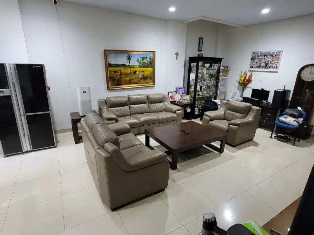 Rumah Mewah Luas Strategis di Sayap Dago Pusat Kota Bandung