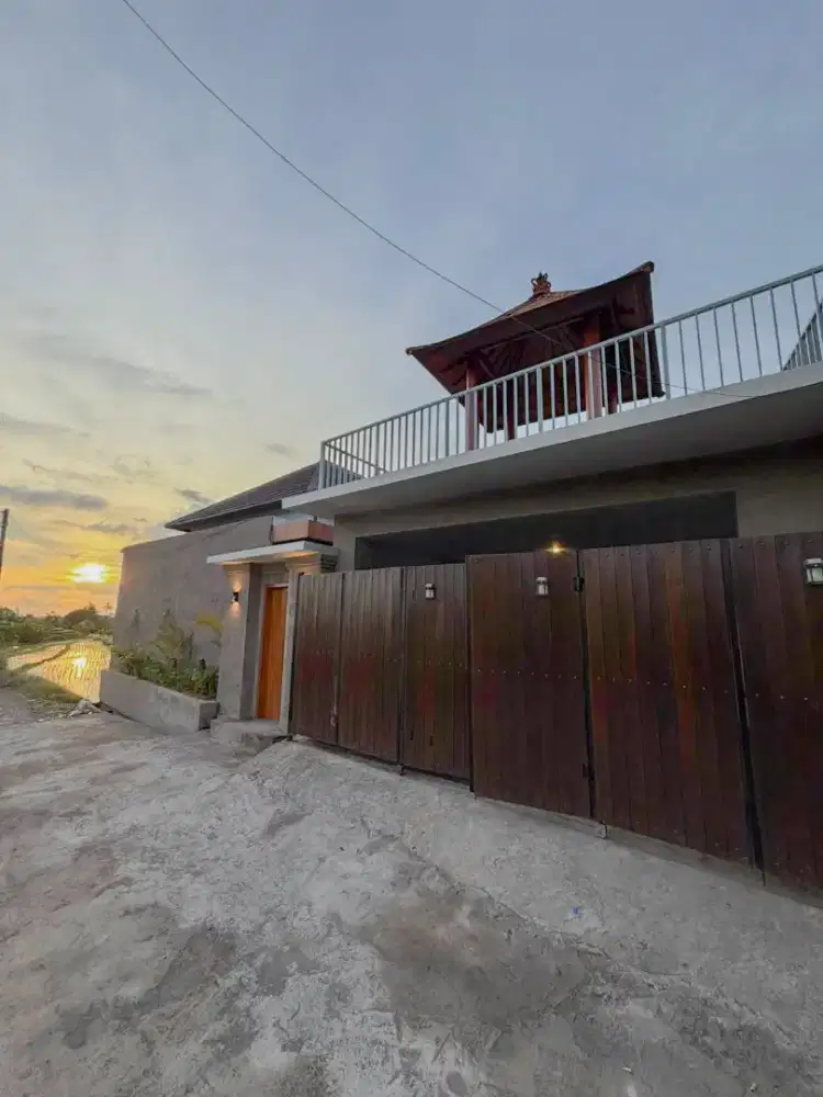 DI JUAL CEPAT VILLA DI AREA TUMBAK BAYUH CANGGU , VIEW SAWAH , BALI