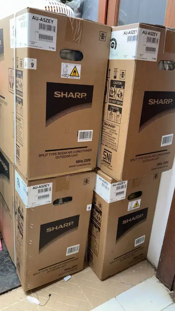 AC Sharp splitt 1/2pk kondisi Baru