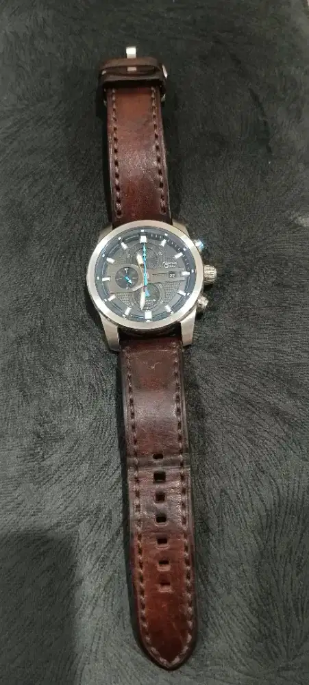 Alexandre christi asli warna, coklat