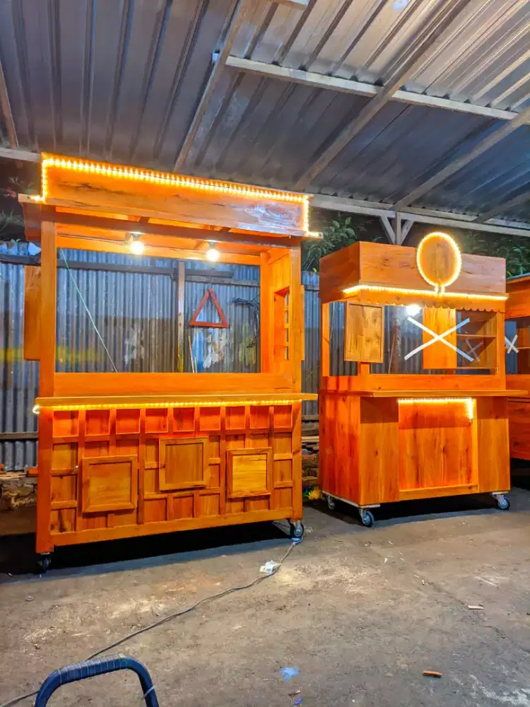 Gerobak dimsum, gerobak angkringan, gerobak nasi goreng,dll