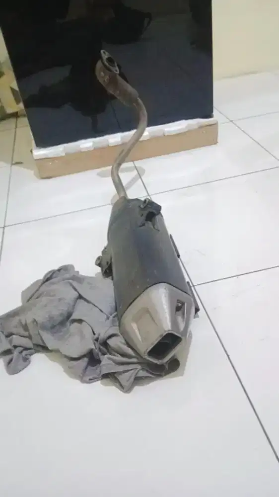 Kenalpot Vario 2019 original AHM  K60