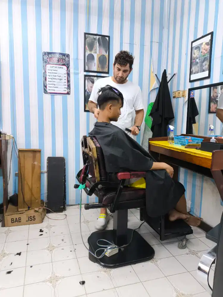 KURSUS CUKUR RAMBUT PRIA