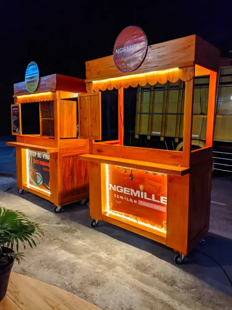 Gerobak sate taichan, gerobak angkringan, gerobak dimsum, dll