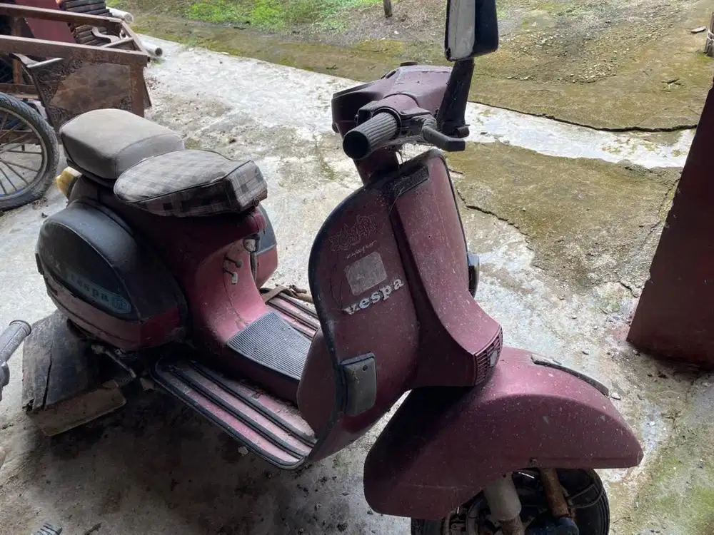 Vespa P150XS 1982