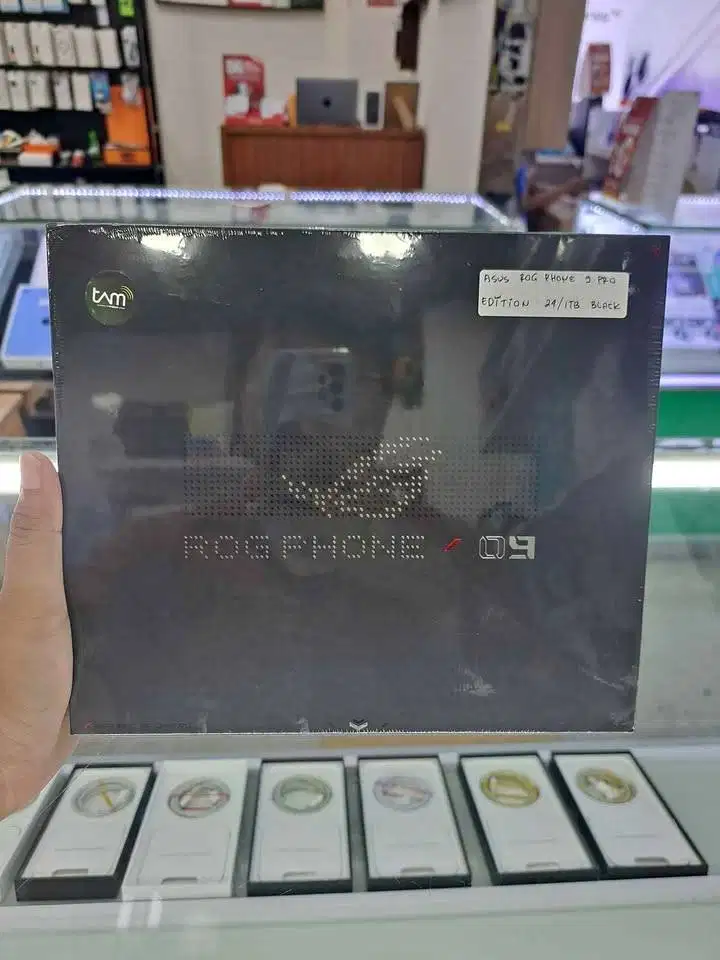 Asus Rog Phone 9 Pro 24GB/1TB Black Garansi Resmi Asus Indonesia
