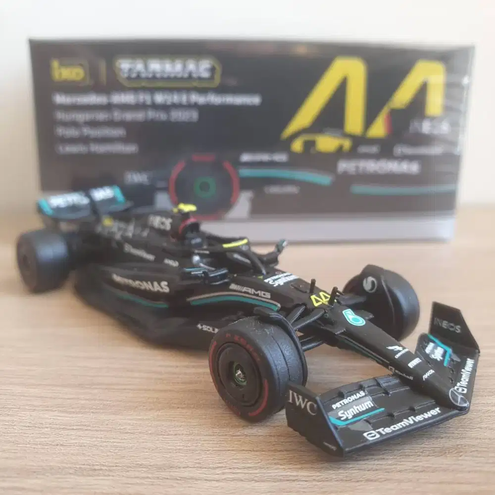 Tarmac Works Mercedes-AMG F1 W14 E Performance (Sir Lewis Hamilton)