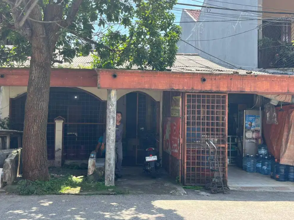 Peluang Investasi! Rumah + Ruang Usaha di Komplek Kejaksaan, Ciputat