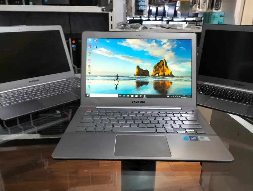 Laptop Samsung Intel Core i5 Bodi slim 14