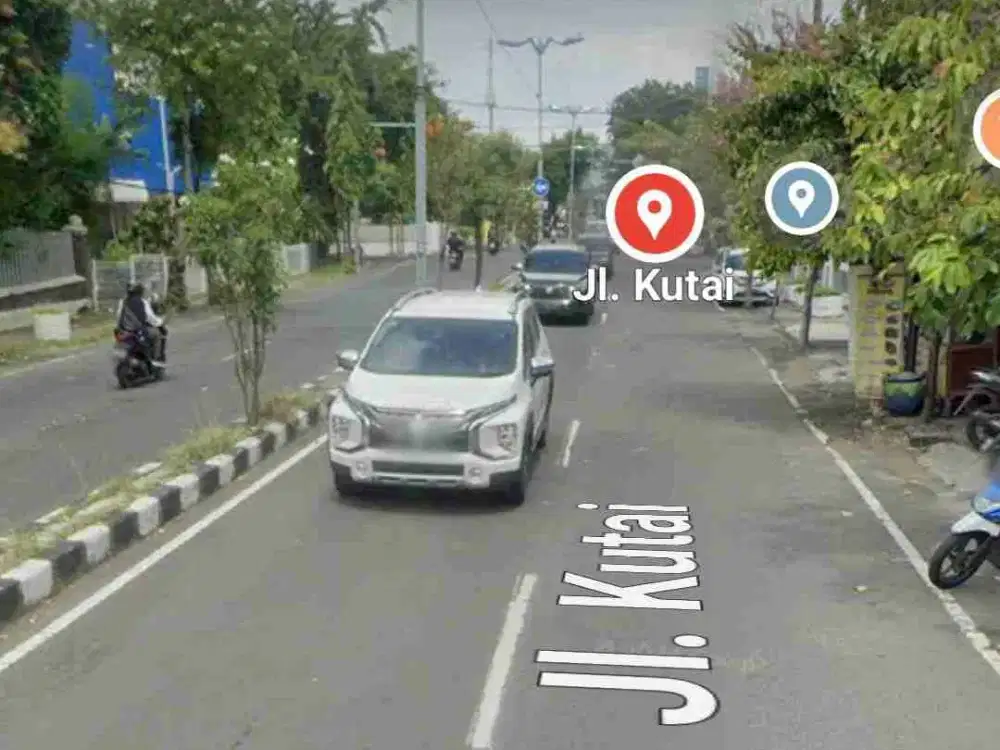 Komersial Area Dijual Rumah Cocok Buat Usaha Jalan Kutai Darno Surabaya