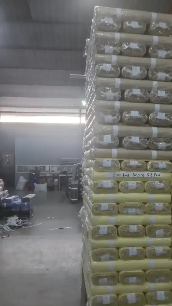 KARYAWAN CEWE DAN COWO