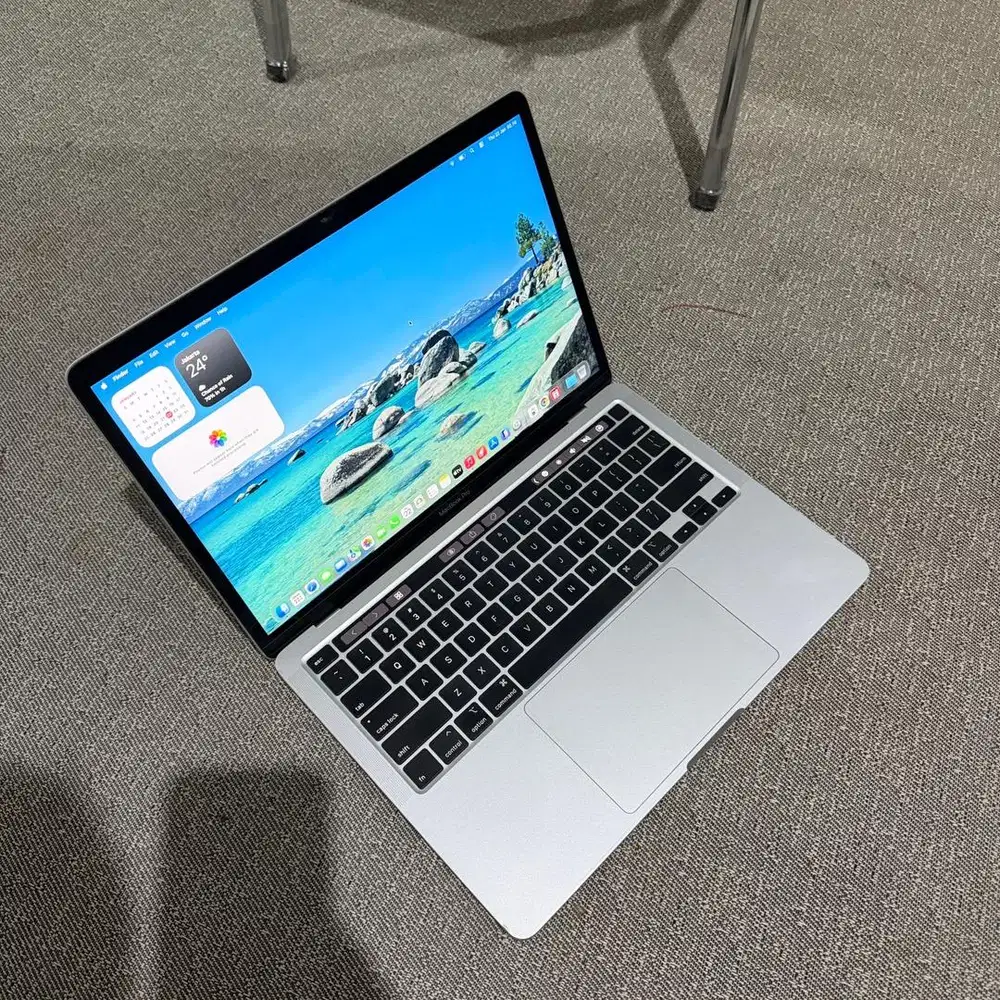 Macbook Pro 2020 i7 16/512 Silver Mulus Normal Pemakaian Pribadi