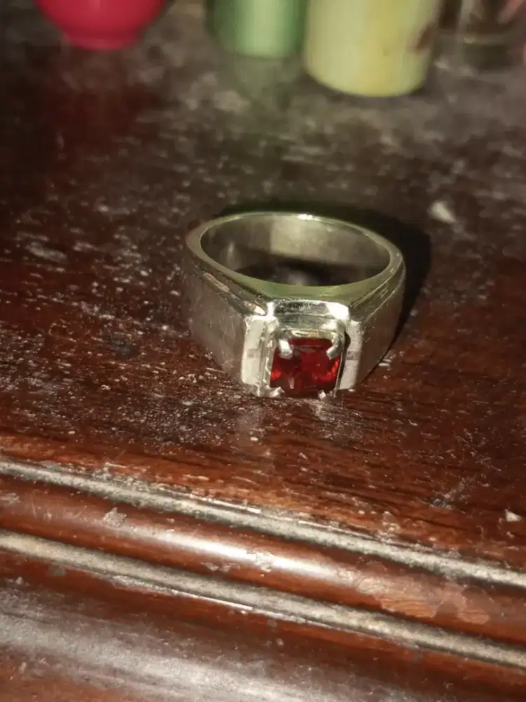 Cincin perak batu spinel