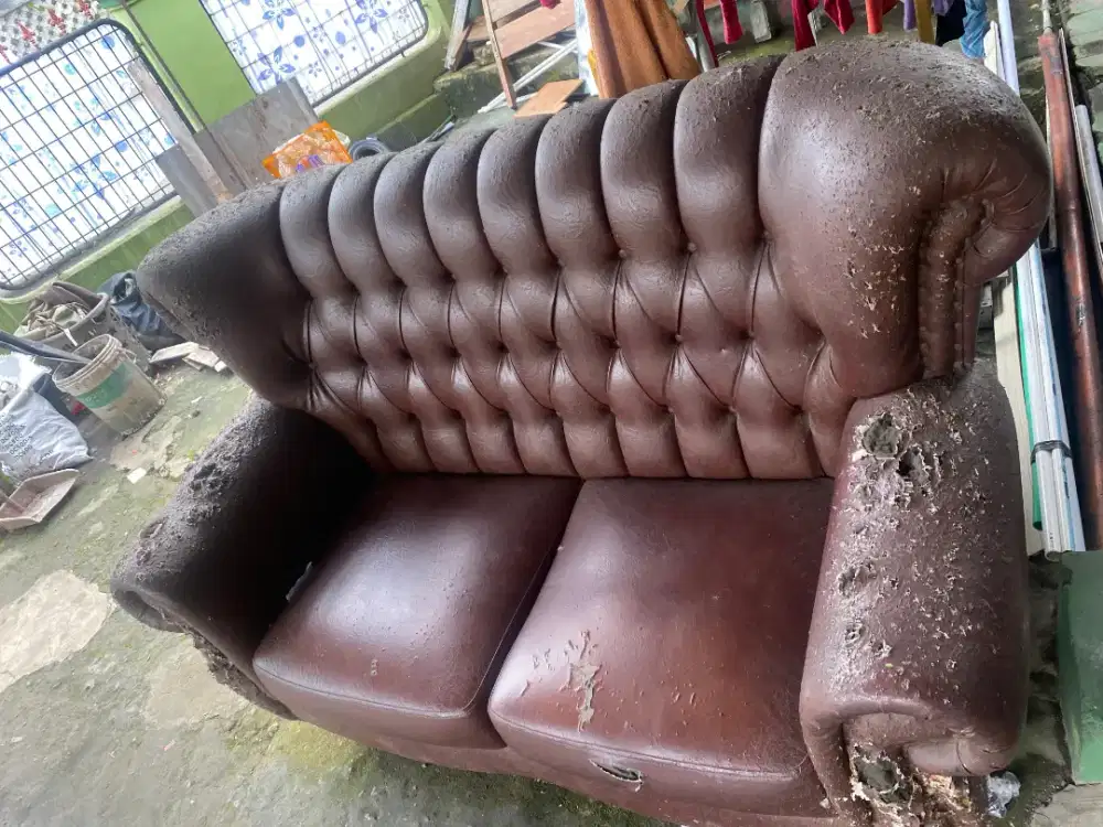 sofa bekas dirumah