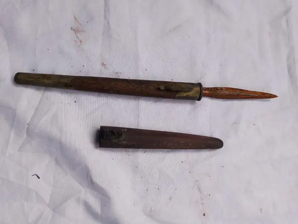 Aneka barang simpanan