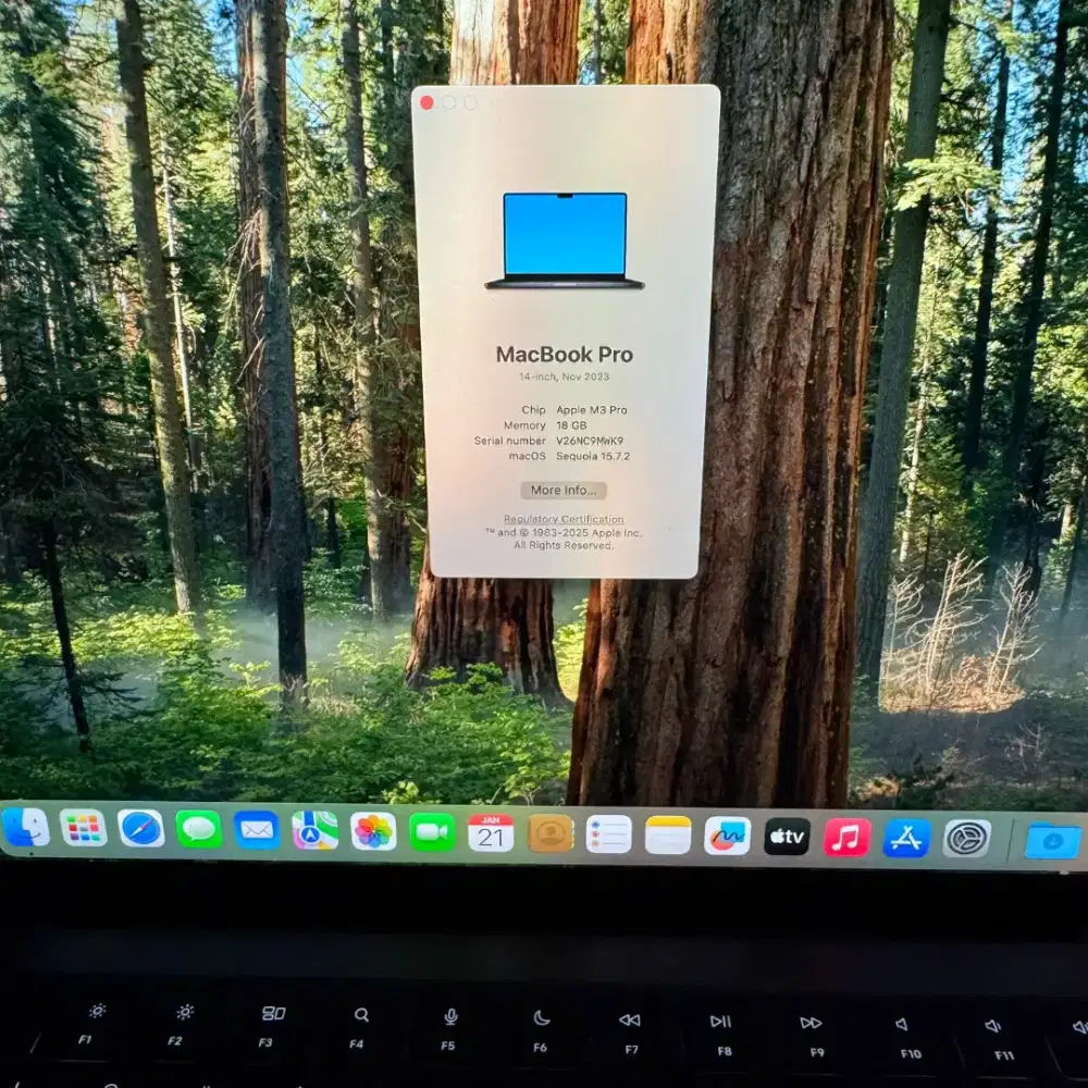 Macbook M3 Pro layar 14 Inch Ram 18 Ssd 512 Space Black full set