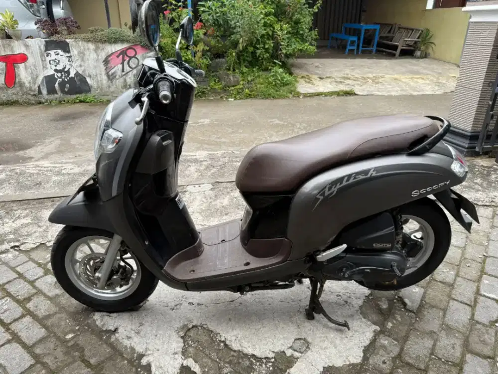 Scoopy THN 2019 plat AB sleman