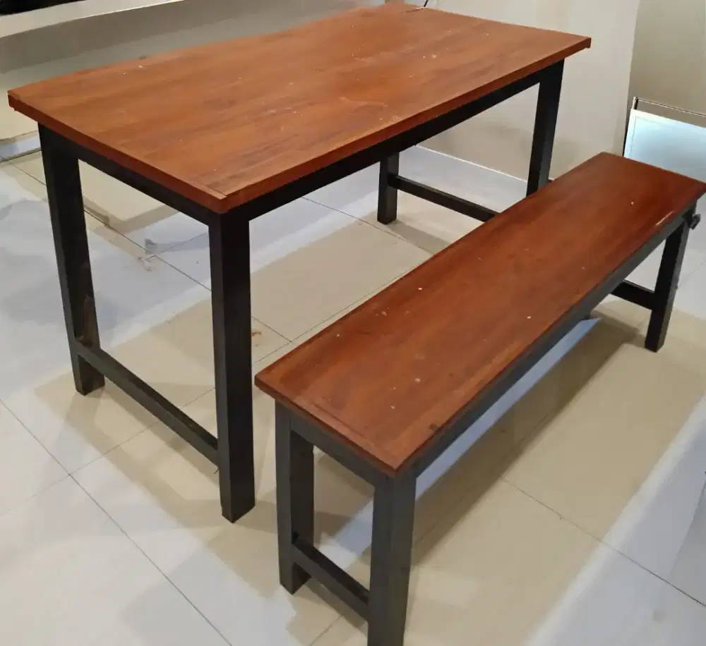 Jual meja kursi kayu mahoni (bekas)bagus & mulus & murah