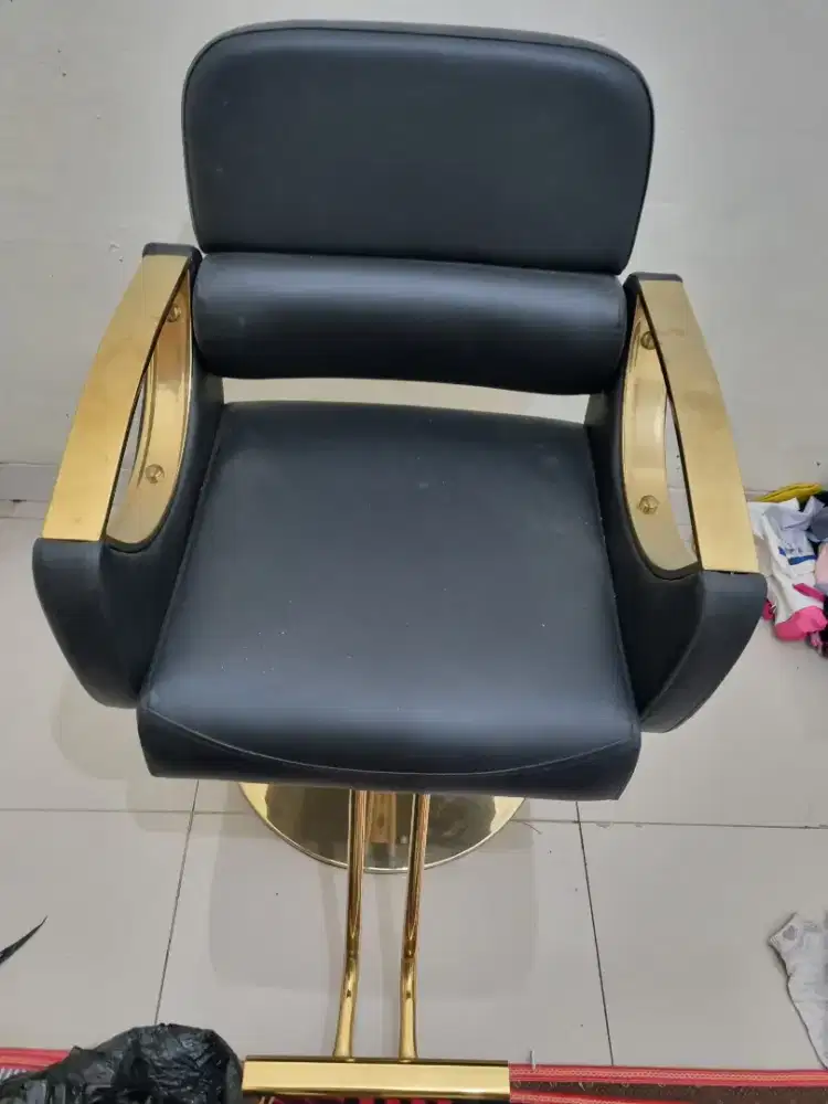 Ready 2 barang barbershop