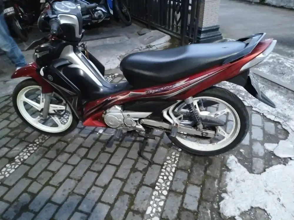 Jupiter Z thn 2011 plat AB Bantul