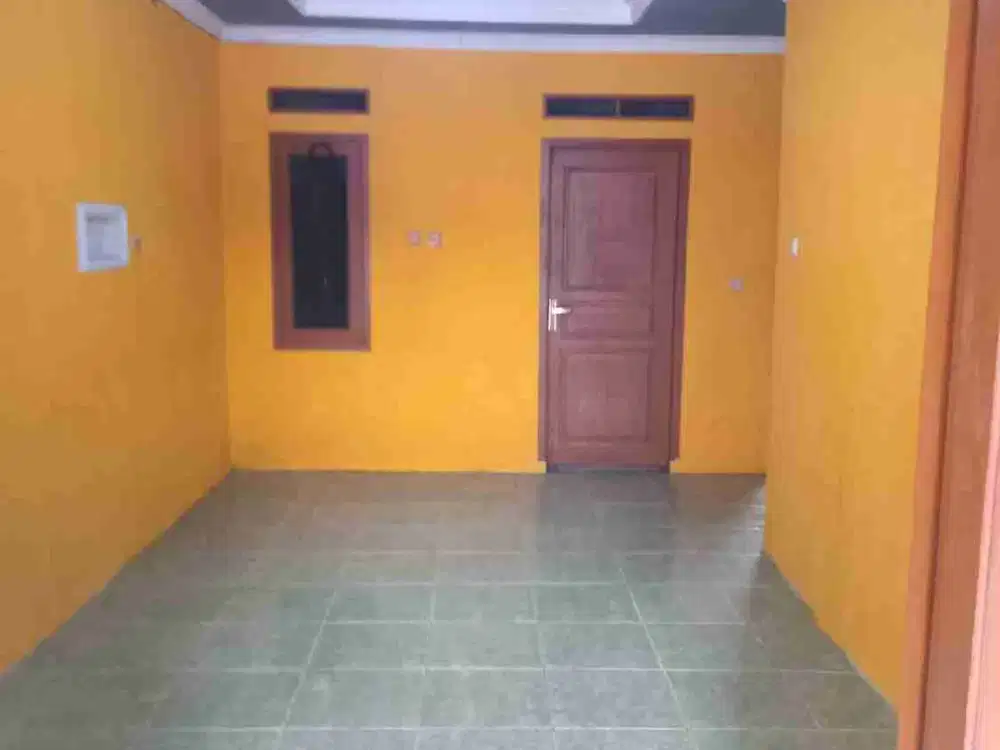 rumah murah tengah kota Serang deket stasiun kereta surat SHM