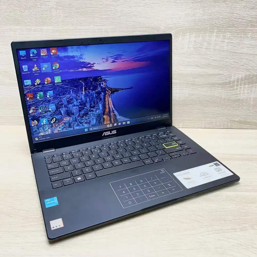 Laptop asus ram 8GB ssd 512GB intel n4500 pakaian 4 bulan msh garansi