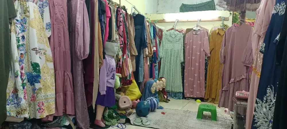 Di jual borongan pakai baru,baju anak perempuan dan dewasa perempuan