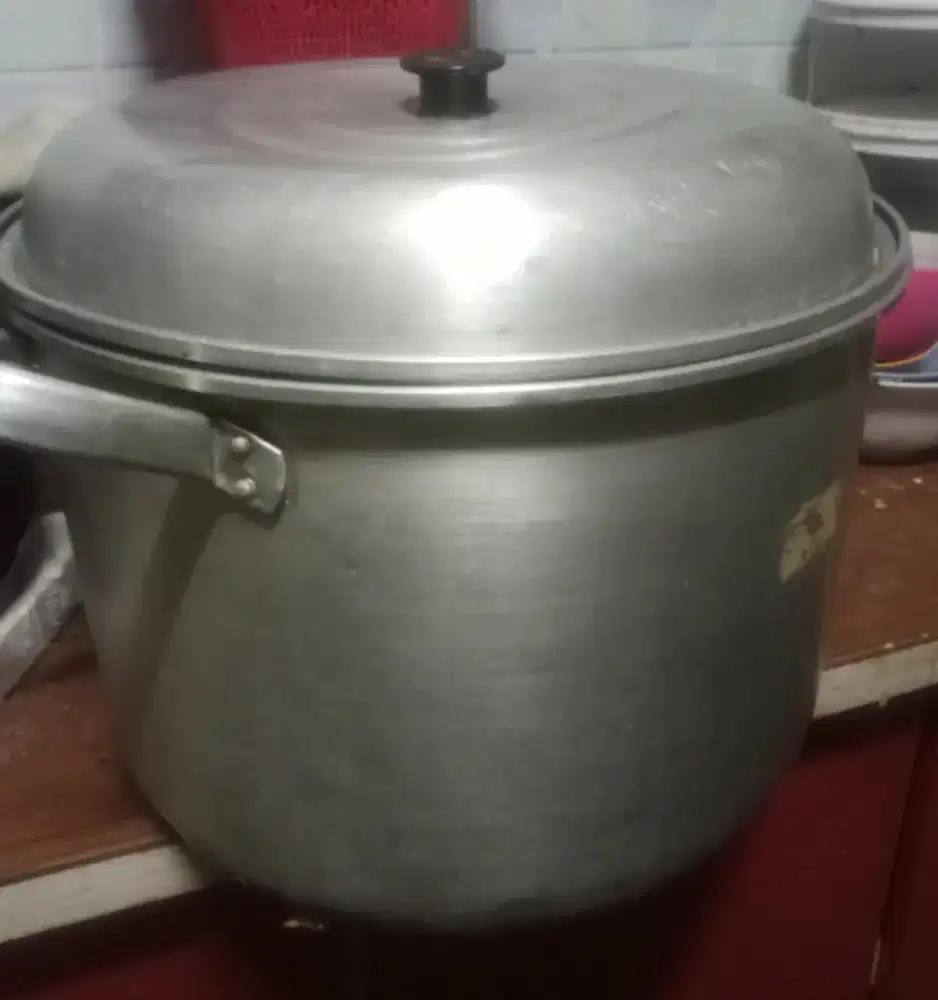 Panci atau dandang nasi