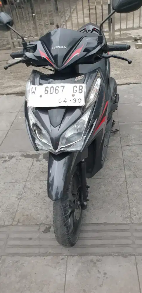 Vario 125 iss th 2014 W Gresik mulus pool pjk baru