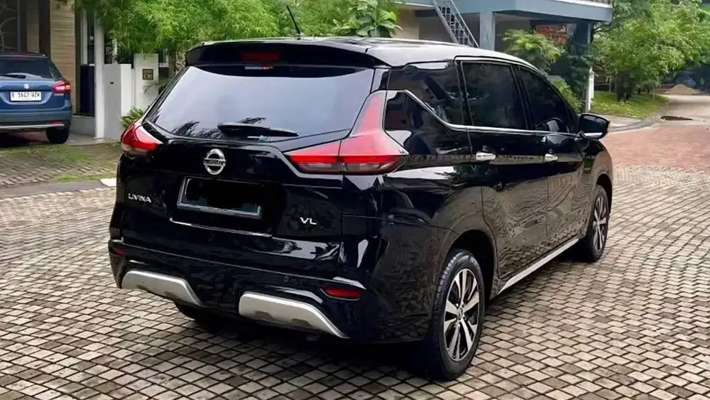 Nissan Xpander Livina VL 1.5 AT 2019 Hitam Matic Bandung