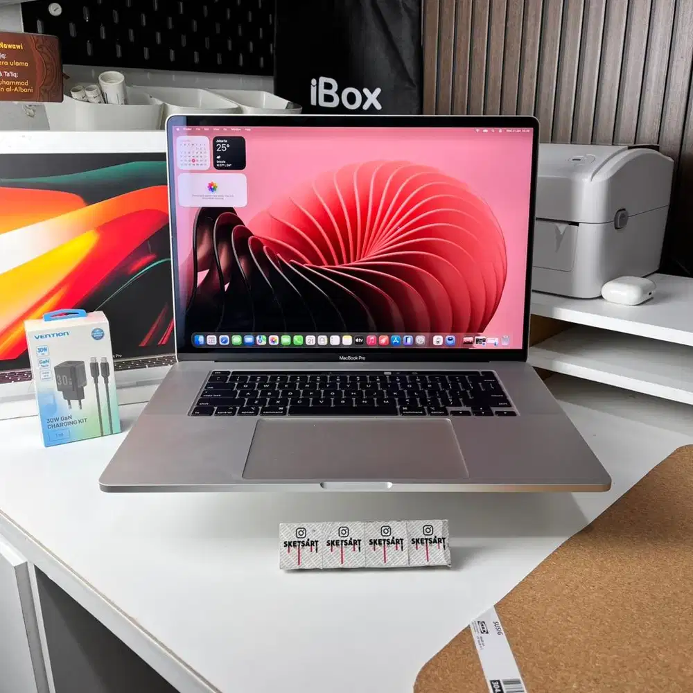 MacBook Pro 2019 iBox 16 inch Core i7 16gb 512gb Ram 16gb Ngebut