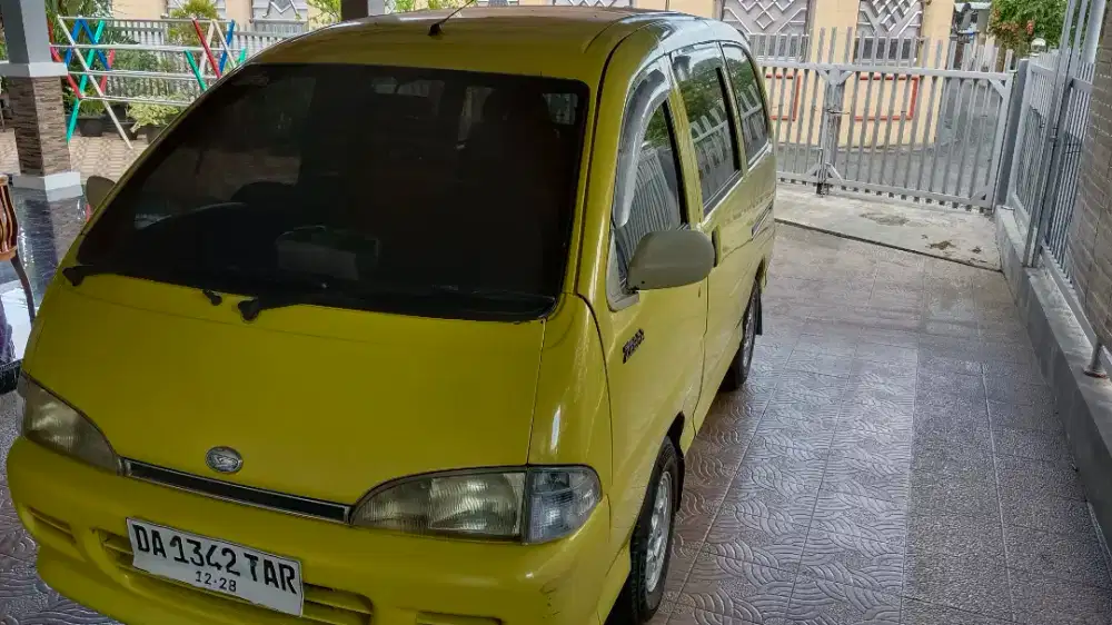 Jual mobil Daihatsu expass 2004