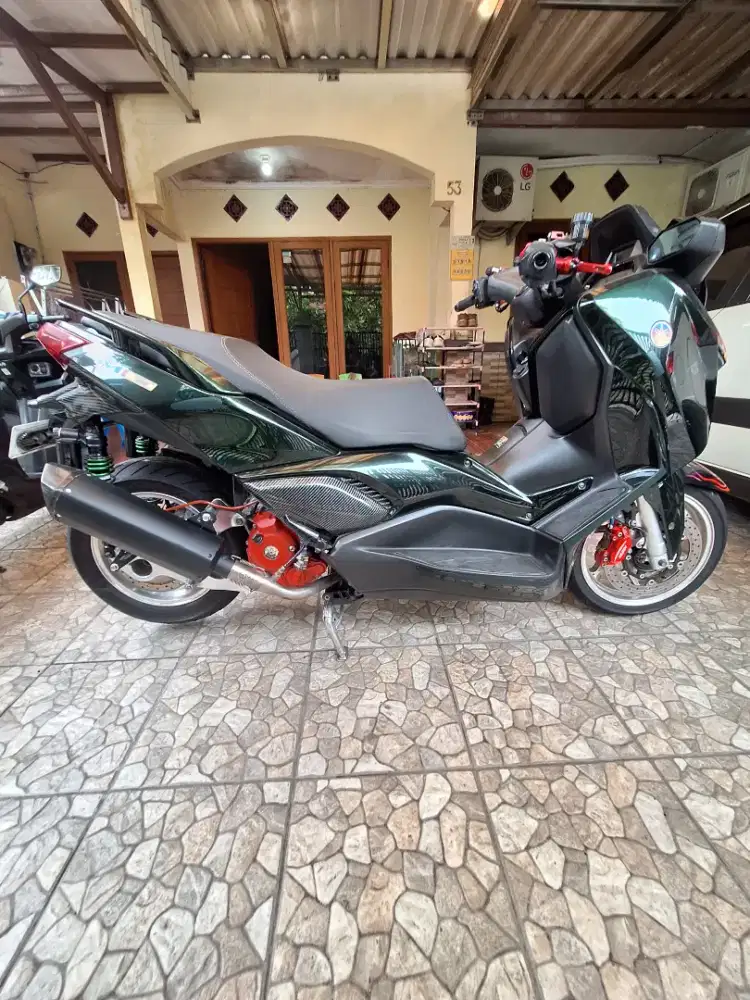 Yamaha Xmax 2023