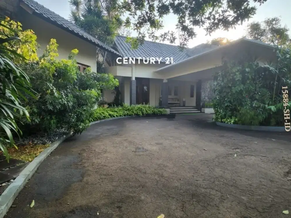 Dijual Atau Disewakan Rumah Asri Dengan Tanah Luas Di Cilandak